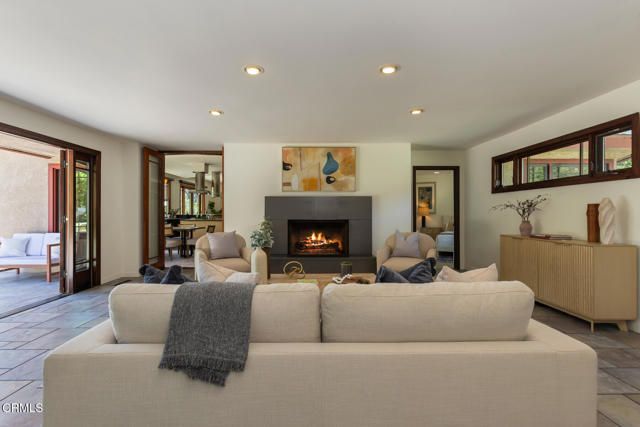 2136 Sunnybank Drive, La Canada Flintridge, CA 91011