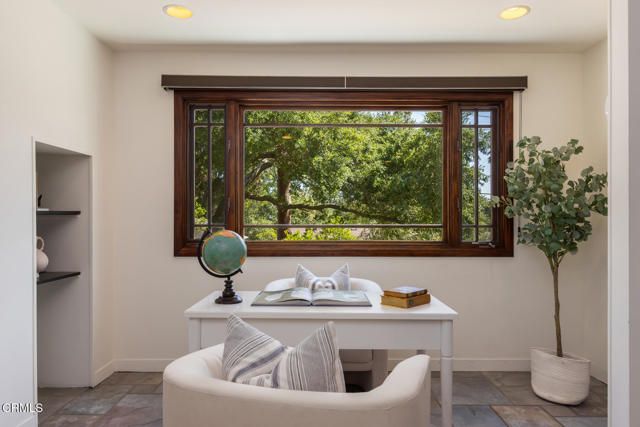2136 Sunnybank Drive, La Canada Flintridge, CA 91011