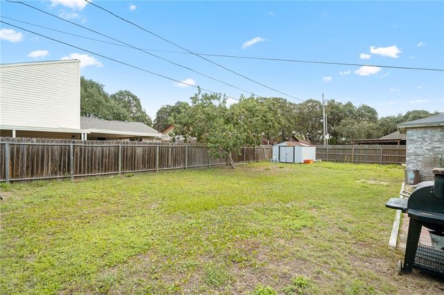 2112 Capeheart, Ingleside, TX 78362