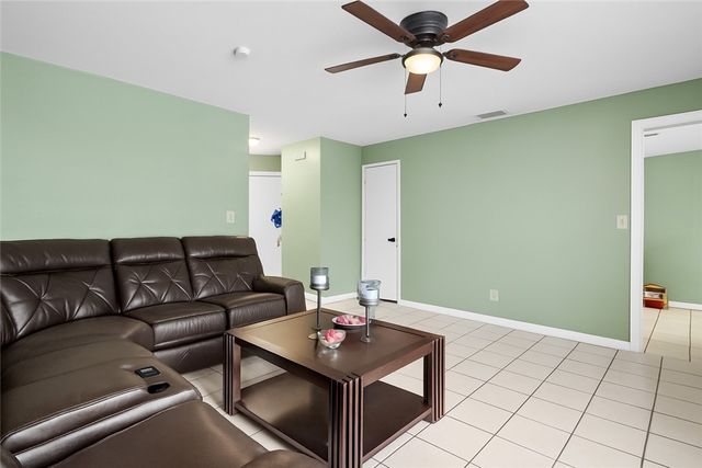 2112 Capeheart, Ingleside, TX 78362