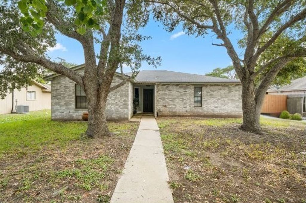 2112 Capeheart, Ingleside, TX 78362
