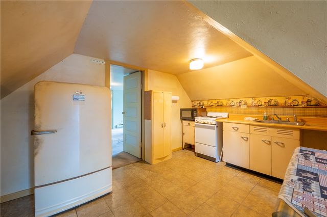 431 Depot St, Latrobe, PA 15650