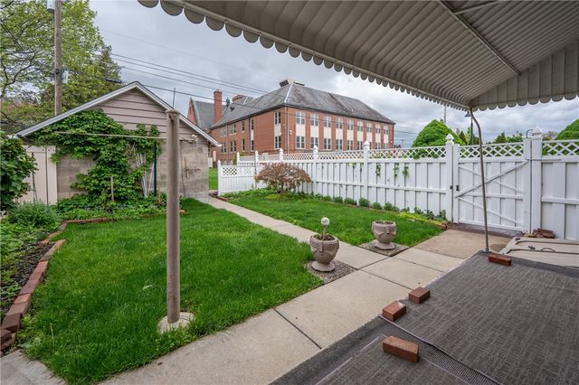 431 Depot St, Latrobe, PA 15650