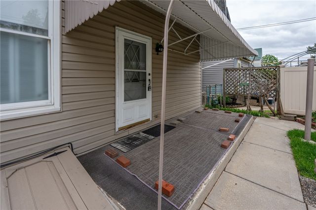 431 Depot St, Latrobe, PA 15650