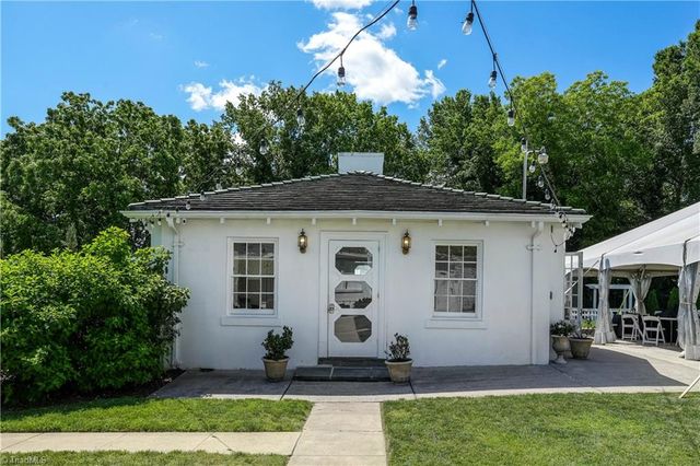 17 E Main Street, Thomasville, NC 27360