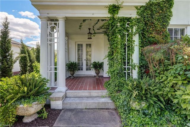 17 E Main Street, Thomasville, NC 27360
