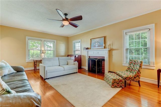 17 E Main Street, Thomasville, NC 27360