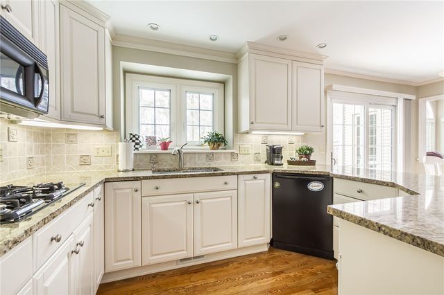 6 Claret Drive, Perinton, NY 14450