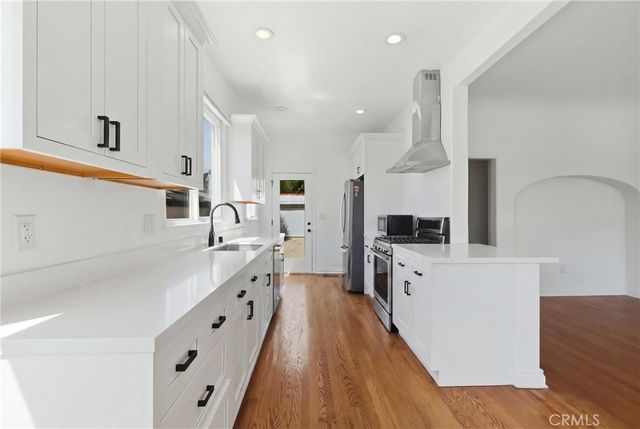 5005 Chesley, Los Angeles, CA 90043