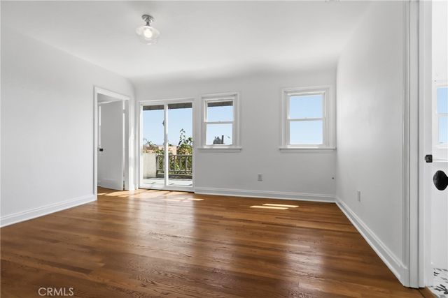 5005 Chesley, Los Angeles, CA 90043