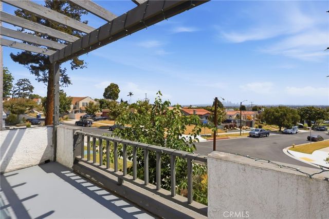 5005 Chesley, Los Angeles, CA 90043