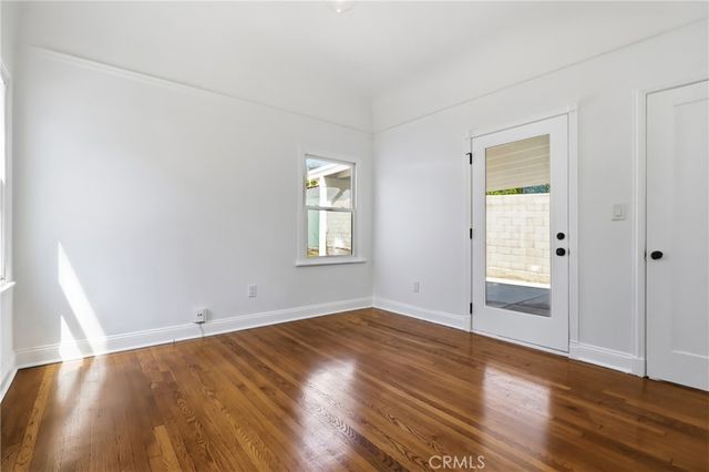 5005 Chesley, Los Angeles, CA 90043
