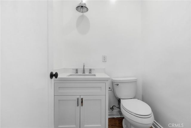 5005 Chesley, Los Angeles, CA 90043