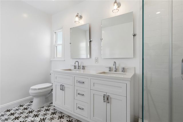 5005 Chesley, Los Angeles, CA 90043
