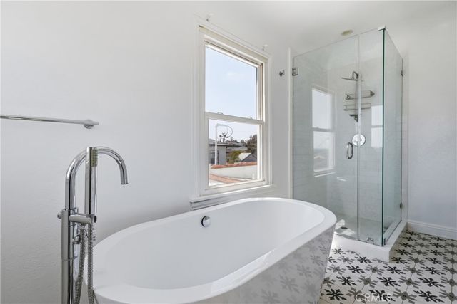 5005 Chesley, Los Angeles, CA 90043