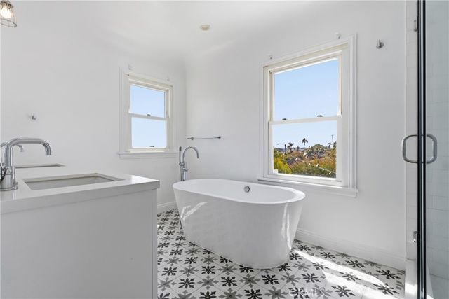 5005 Chesley, Los Angeles, CA 90043