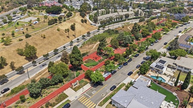 5005 Chesley, Los Angeles, CA 90043