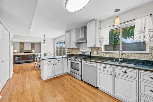 344 Yorkshire Drive, Mundelein, IL 60060