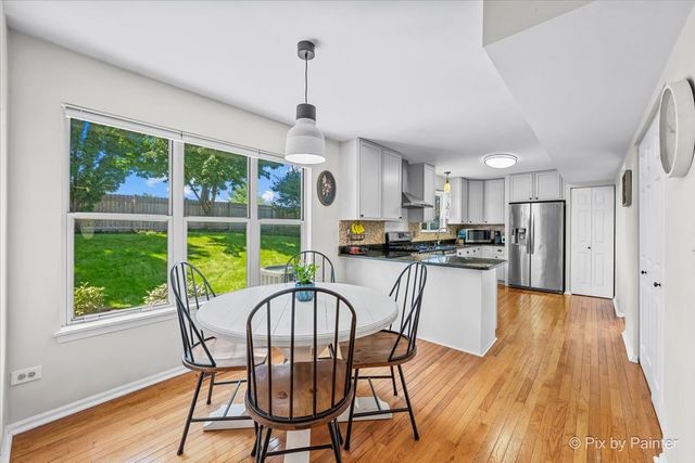 344 Yorkshire Drive, Mundelein, IL 60060