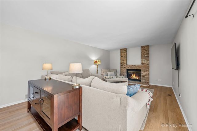 344 Yorkshire Drive, Mundelein, IL 60060