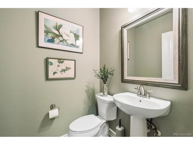 23963 E Roxbury Pl, Aurora, CO 80016