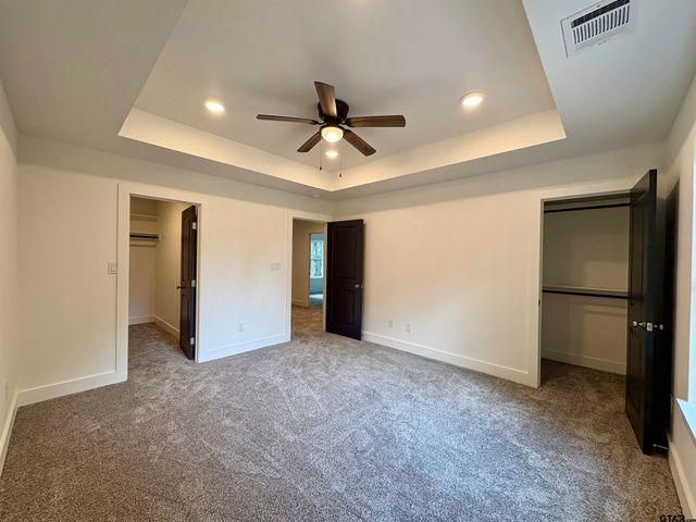 325 Royal Dr, Bullard, TX 75757