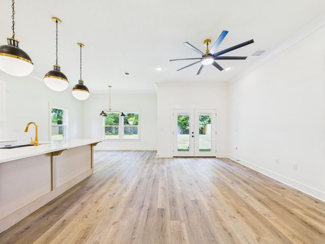 19 A Bayview Drive, Shalimar, FL 32579