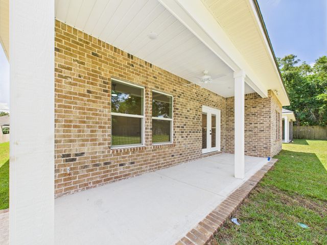 19 A Bayview Drive, Shalimar, FL 32579