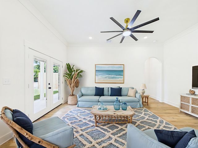 19 A Bayview Drive, Shalimar, FL 32579