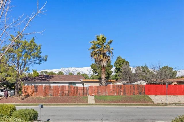 5464 Evelyn Drive, Banning, CA 92220