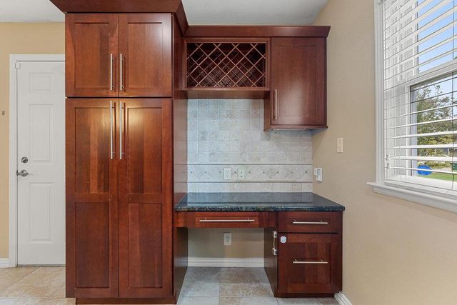 8307 Stillwood LN, Austin, TX 78757