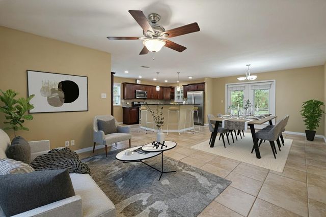 8307 Stillwood LN, Austin, TX 78757