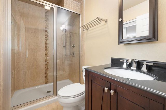 8307 Stillwood LN, Austin, TX 78757