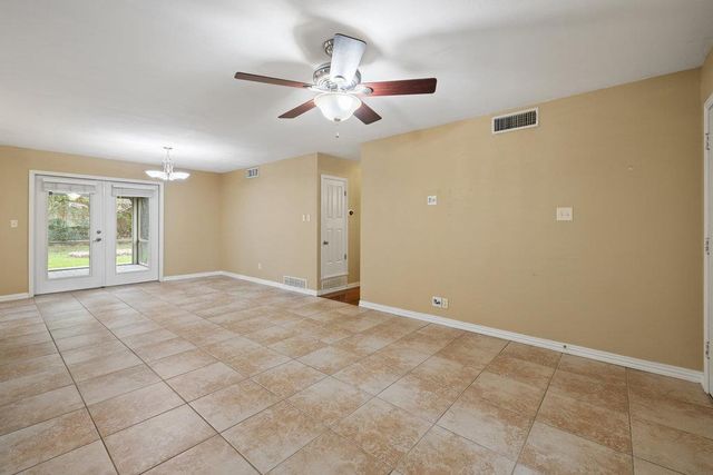 8307 Stillwood LN, Austin, TX 78757