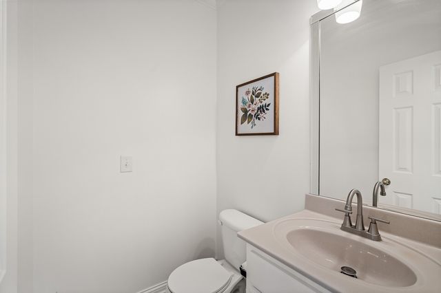 3030 Liverpool Dr, Thompsons Station, TN 37179
