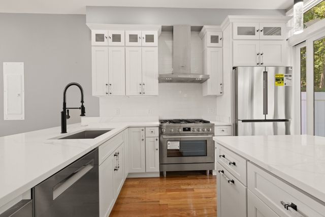 53 Packards Ln 3, Quincy, MA 02169