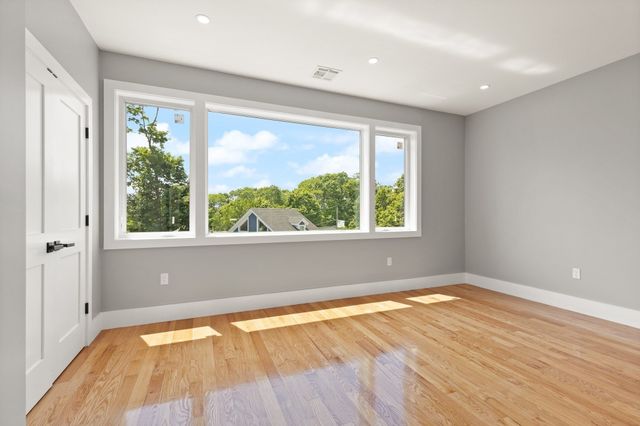 53 Packards Ln 3, Quincy, MA 02169