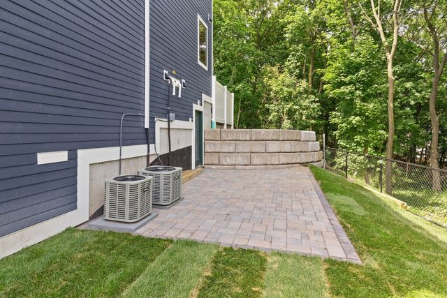 53 Packards Ln 3, Quincy, MA 02169