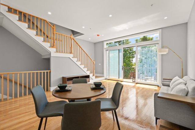 53 Packards Ln 3, Quincy, MA 02169