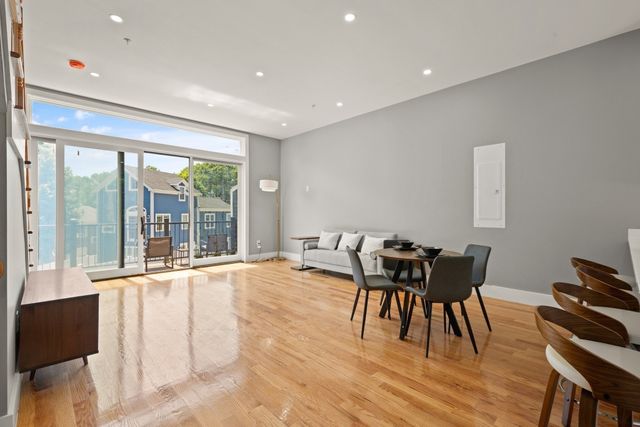 53 Packards Ln 3, Quincy, MA 02169