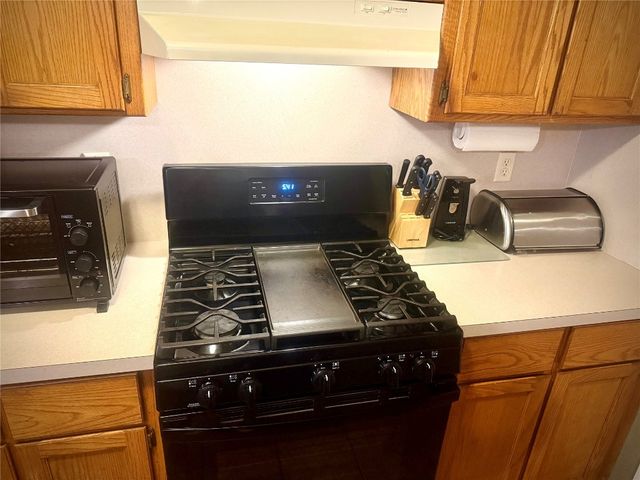 1020 NW 14th Place, Moore, OK 73160
