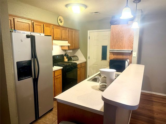 1020 NW 14th Place, Moore, OK 73160