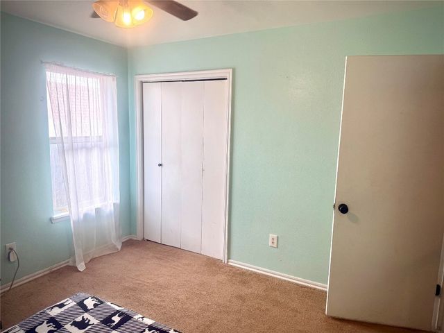 1020 NW 14th Place, Moore, OK 73160