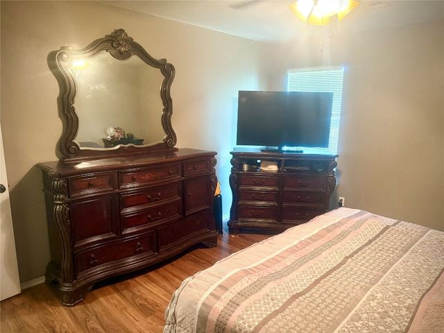 1020 NW 14th Place, Moore, OK 73160