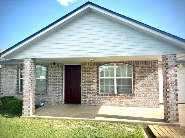 1020 NW 14th Place, Moore, OK 73160