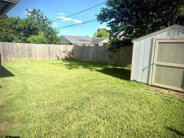 1020 NW 14th Place, Moore, OK 73160