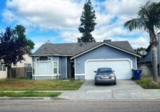 432 Old Town Drive, Tulare, CA 93274