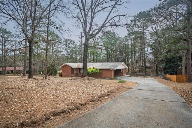 80 Stagecoach Circle, Stockbridge, GA 30281