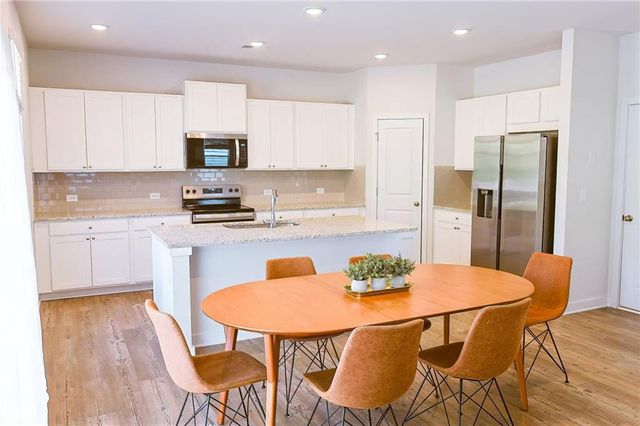 5206 Mulberry Creek Way, Flowery Branch, GA 30542