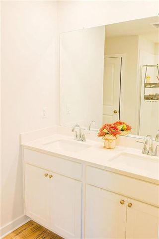 5206 Mulberry Creek Way, Flowery Branch, GA 30542